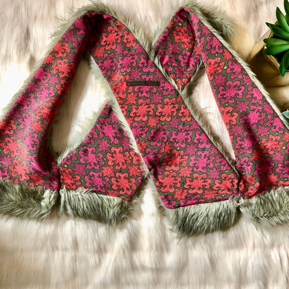 MUST GO! A Common Thread Faux Fur Vest - Picture 4 of 5